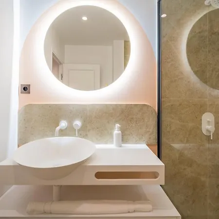 Feniers - Hyper Centre St Tropez Lägenhet *