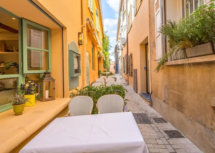 Feniers - Hyper Centre St Tropez